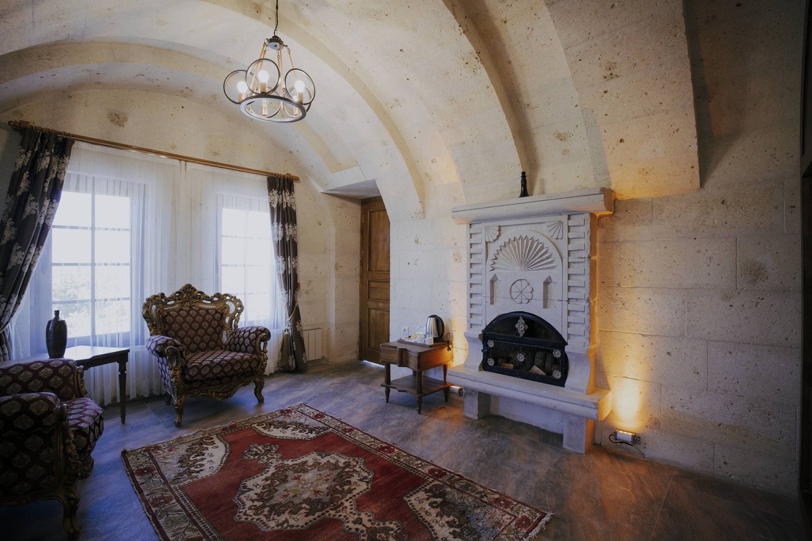 Suite Stone Room